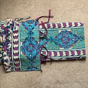 Duvet Cover with two matching shams